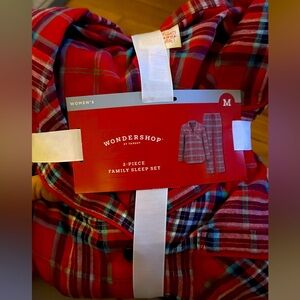 NWT Women’s Plaid Pajama Set / Christmas / Target Wondershop - size Medium